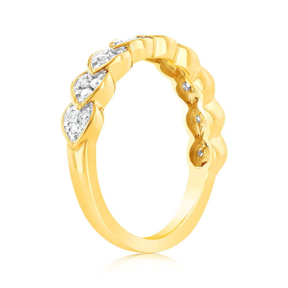 9ct Yellow Gold Luminesce Lab Grown Ring with 28 Brilliant Diamonds - Image 3