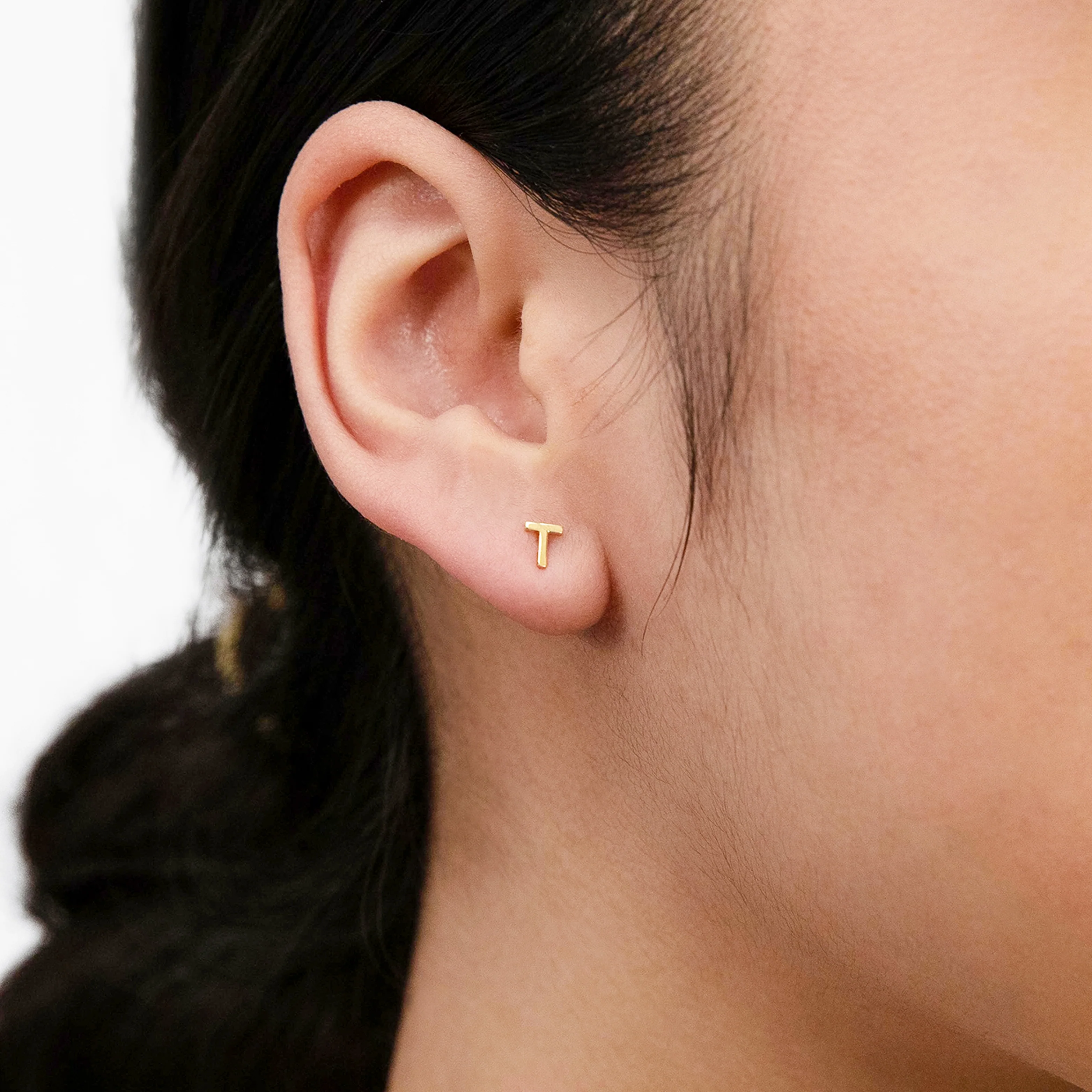 9ct Yellow Gold Mini Initial "T" Stud Earrings - Image 2
