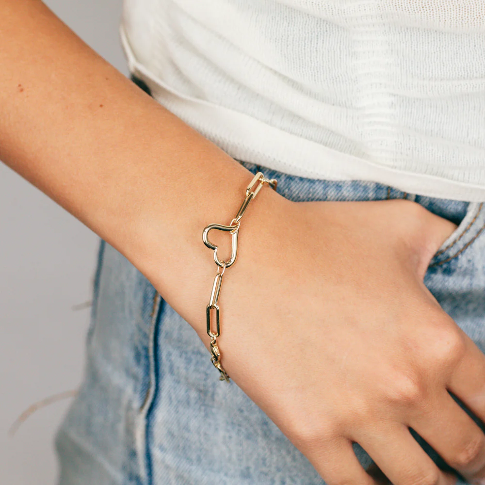 9ct Yellow Gold Open Heart Paperclip 19.7cm Bracelet - Image 3