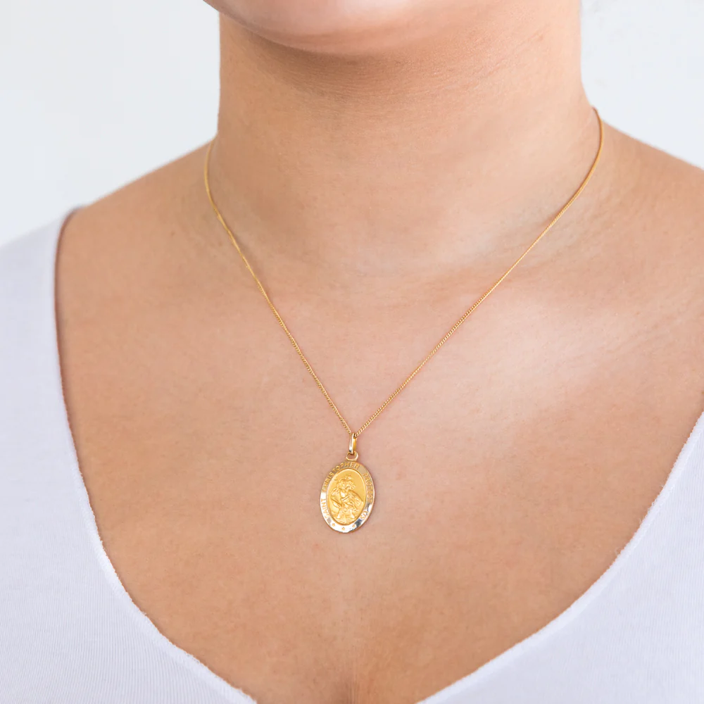 9ct Yellow Gold Oval St Christopher Pendant - Image 2