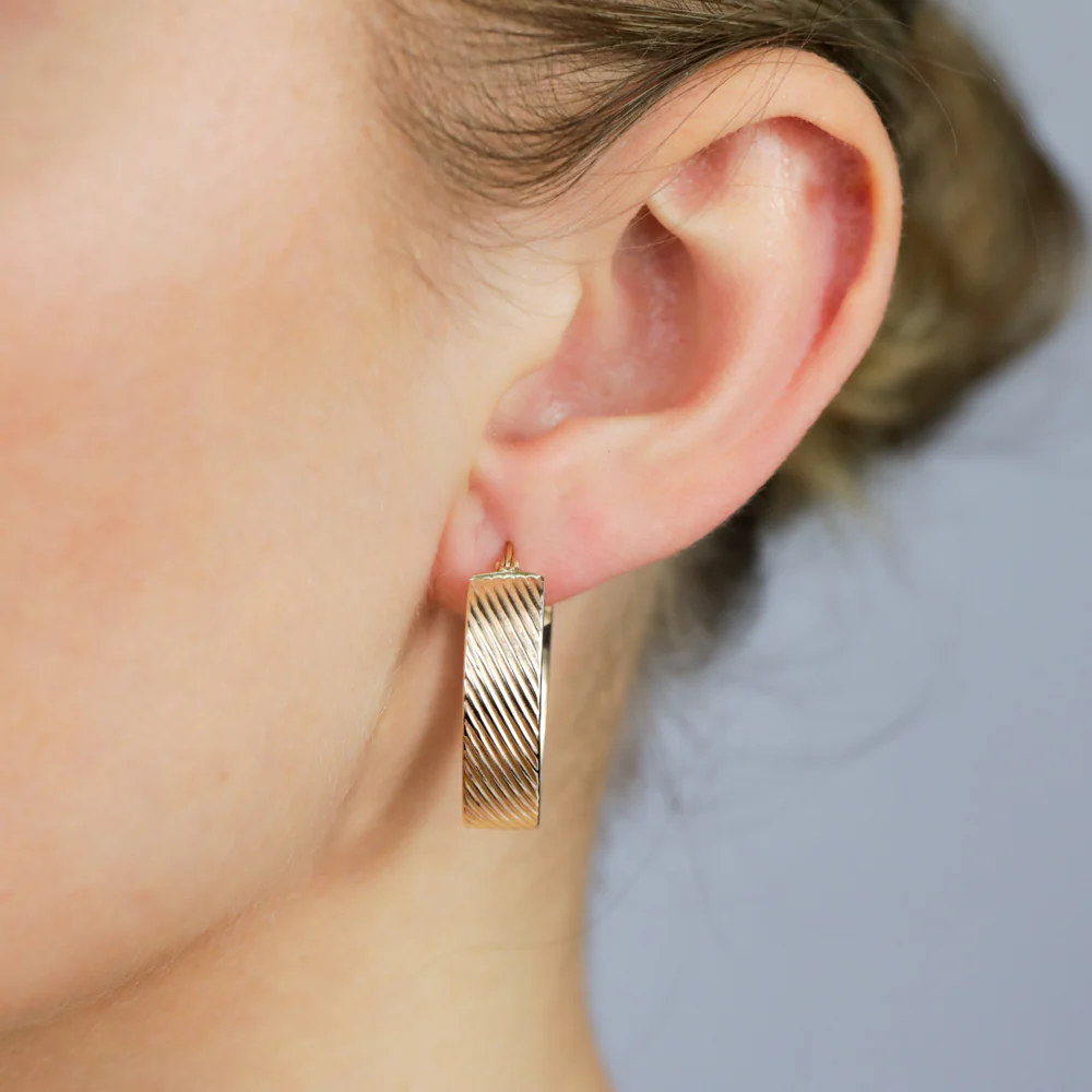 9ct Yellow Gold Oval Textured Broad hoop Earrings - Image 2