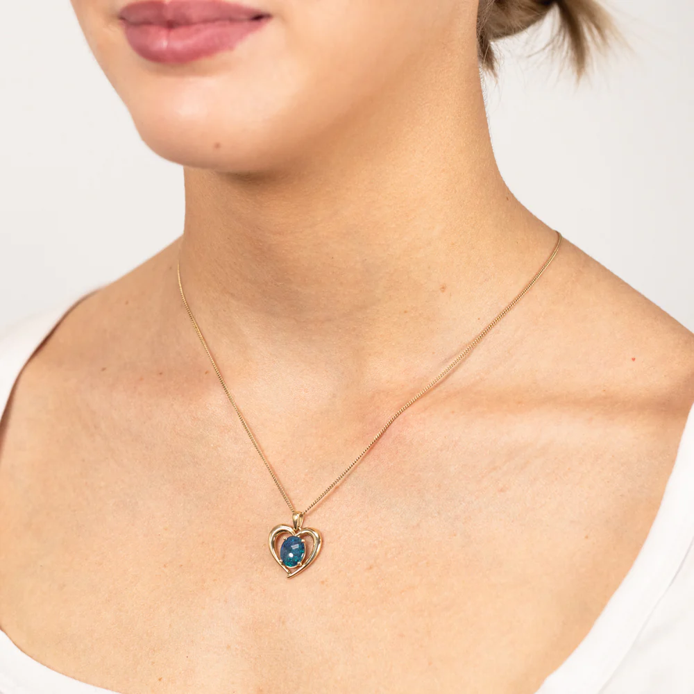 9ct Yellow Gold Oval Triplet Opal Heart Pendant - Image 2