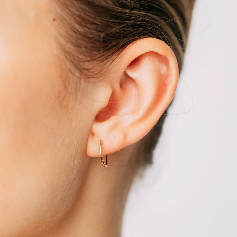 9ct Yellow Gold Patterned 10.3mm Sleeper Earrings - Image 2