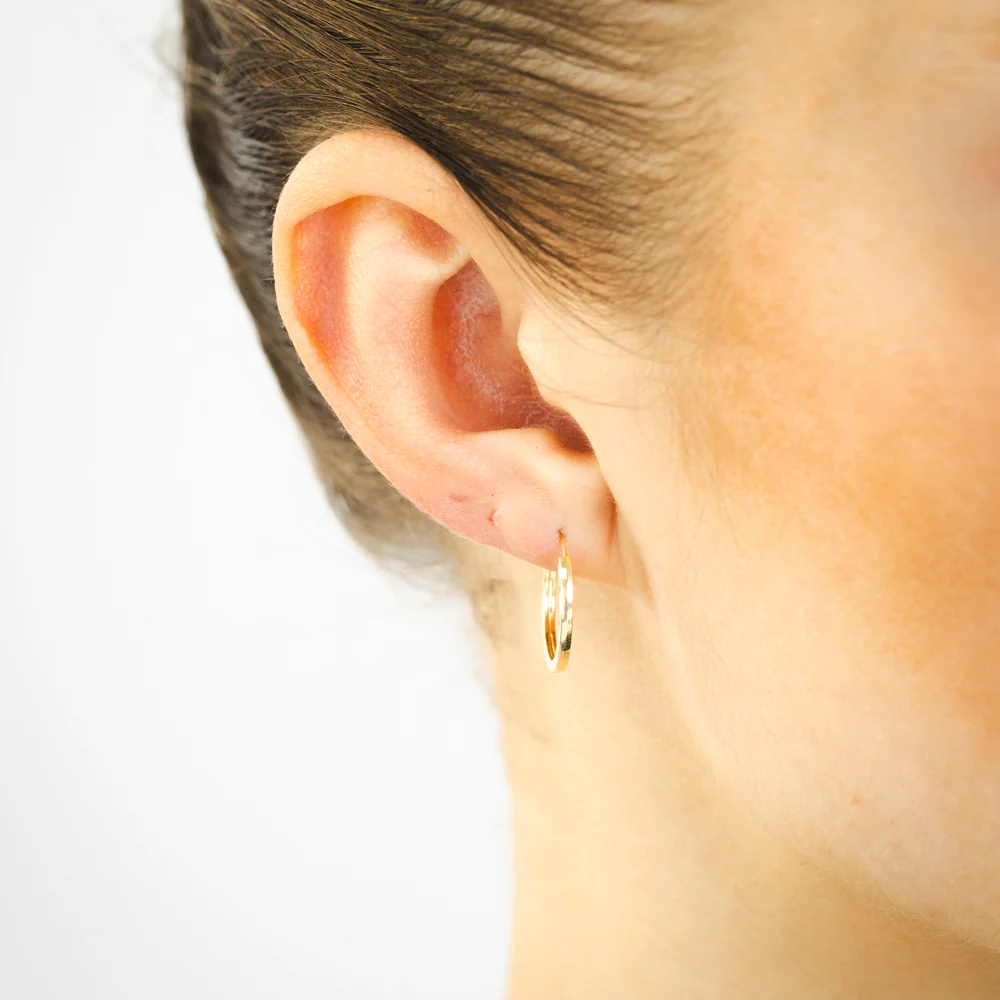 9ct Yellow Gold Patterned 16mm Sleeper Earrings - Image 2