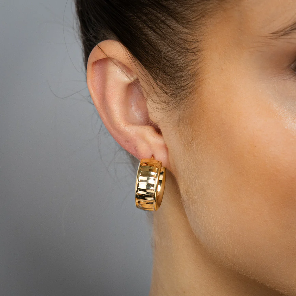 9ct Yellow Gold Patterned Broad 15mm Hoop Earrings - Image 2