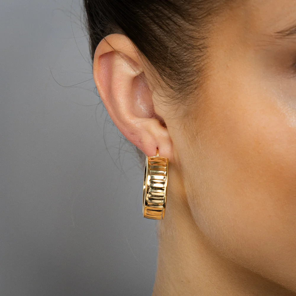 9ct Yellow Gold Patterned Broad 20mm Hoop Earrings - Image 2