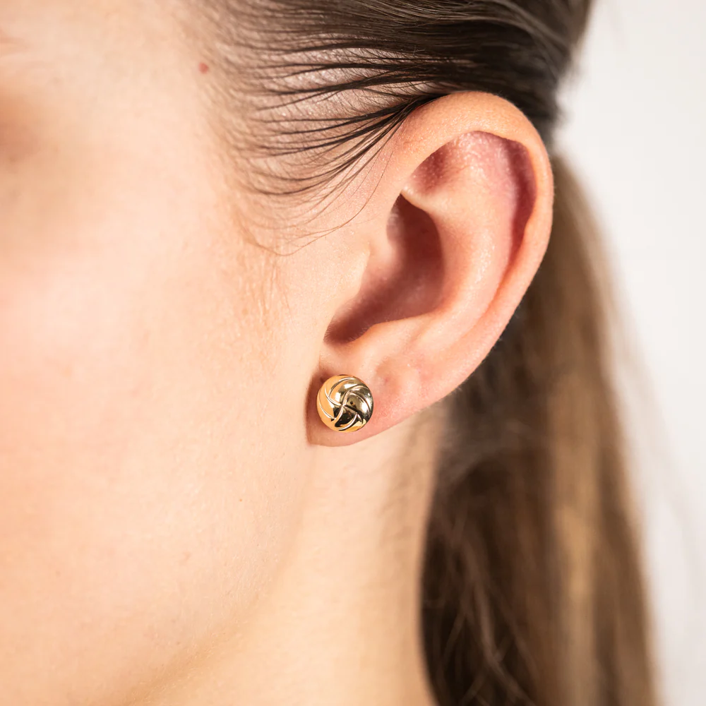 9ct Yellow Gold Patterned Stud Earrings - Image 2