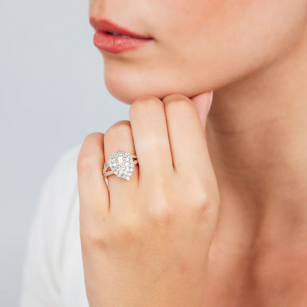 9ct Yellow Gold Pear Shaped Ring in 1/5 Carat Natural Diamonds - Image 3