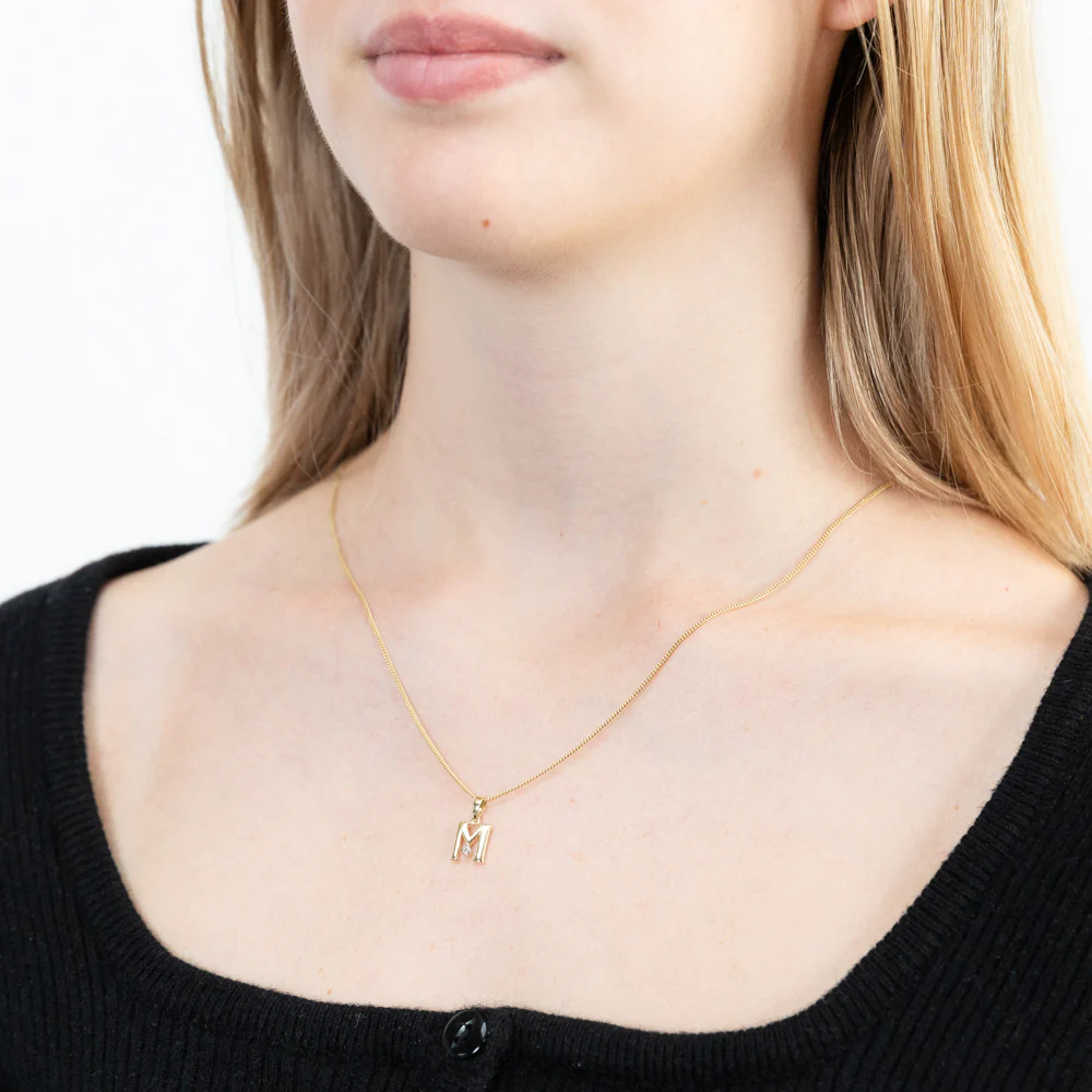 9ct Yellow Gold Pendant Initial M set with diamond - Image 2