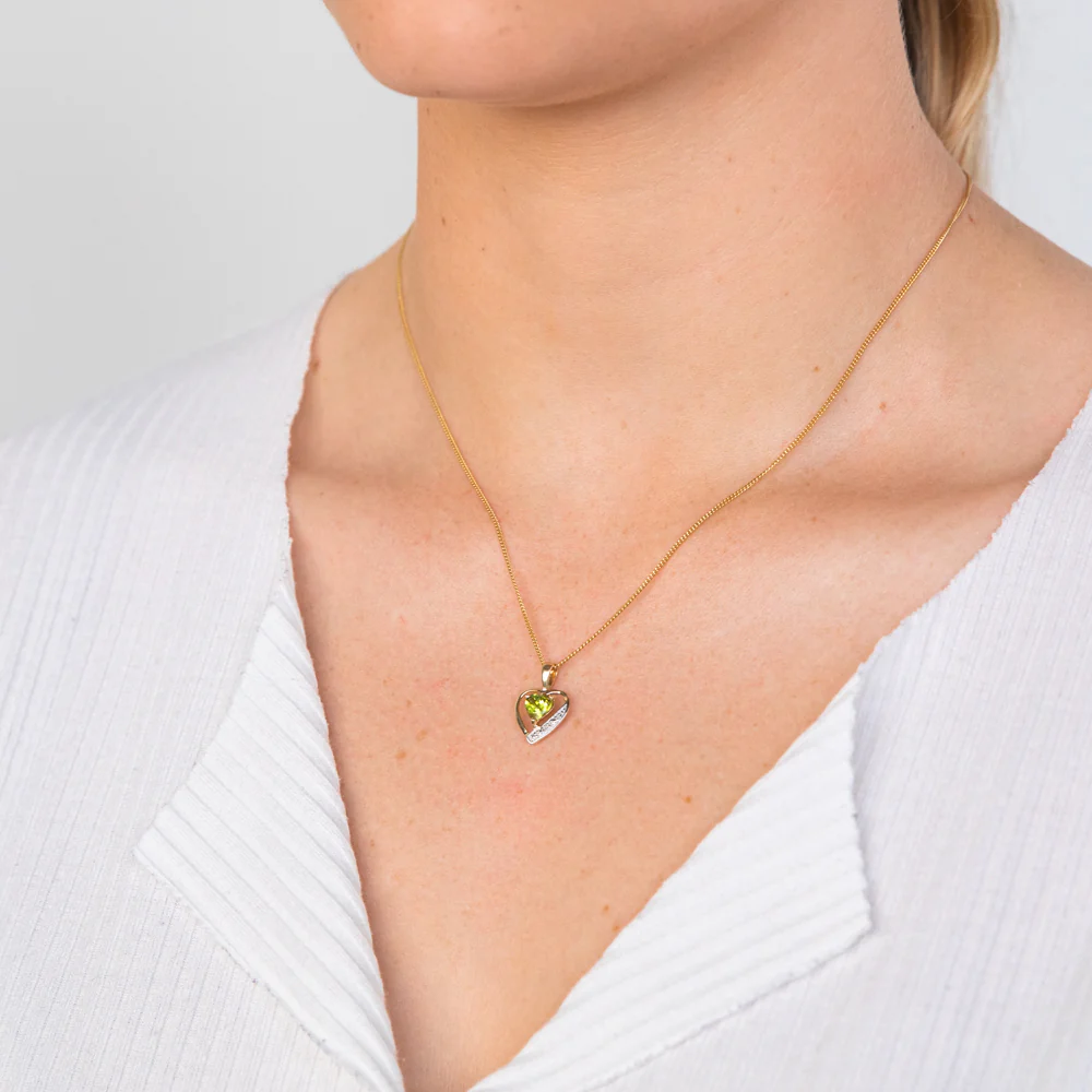 9ct Yellow Gold Peridot and Diamond Heart Pendant - Image 3