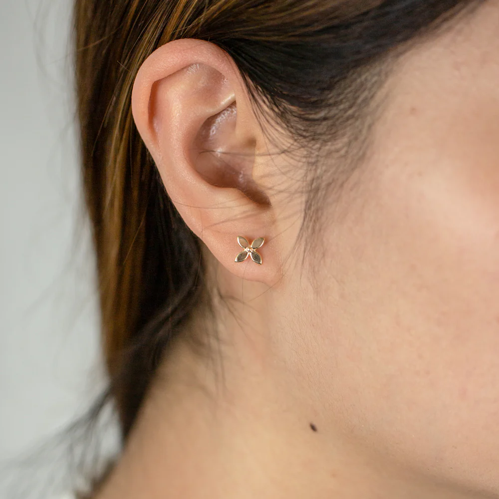 9ct Yellow Gold Petals Stud Earrings - Image 2