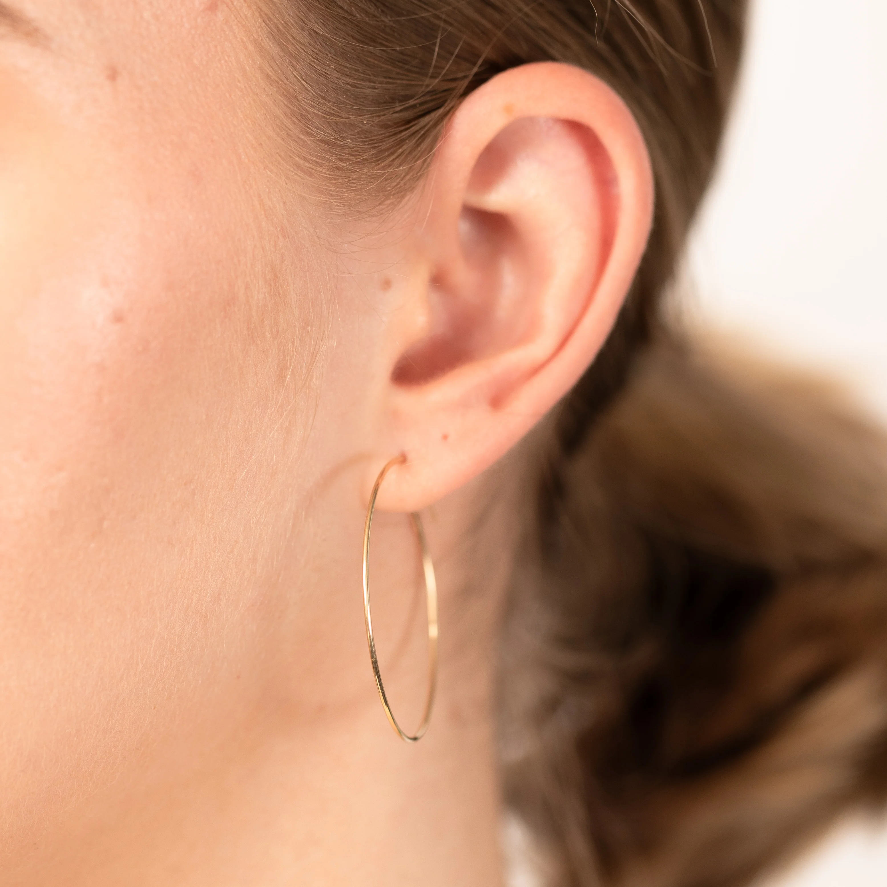 9ct Yellow Gold Plain 30mm Sleeper Earrings - Image 2