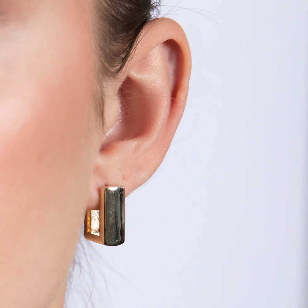9ct Yellow Gold Rectangle Huggies Hoop Earrings - Image 3