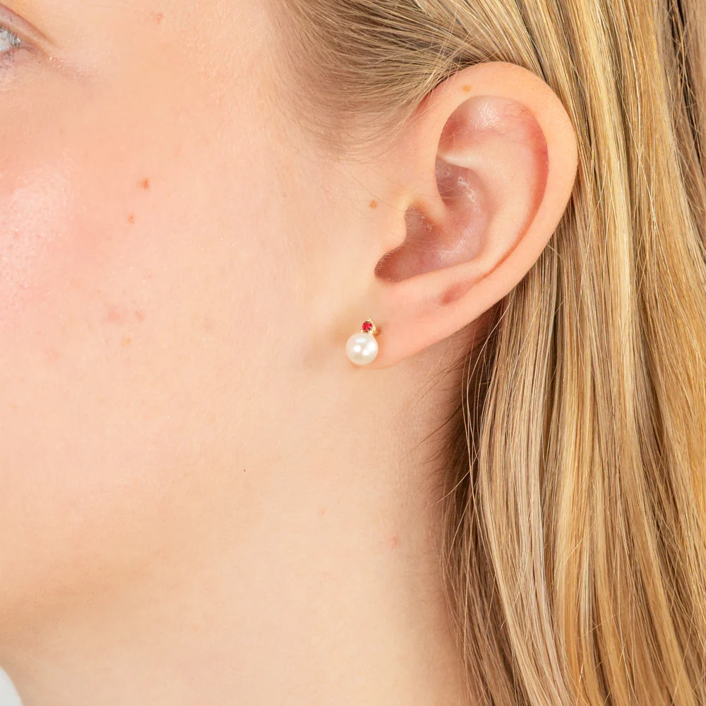 9ct Yellow Gold Red Cubic Zirconia Pearl Stud Earrings - Image 2