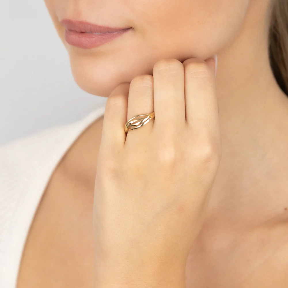 9ct Yellow Gold Ring 8.5mm - Image 3