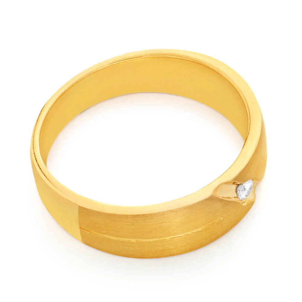 9ct Yellow Gold Round Brilliant Bezel Set Diamond Ring - Image 2