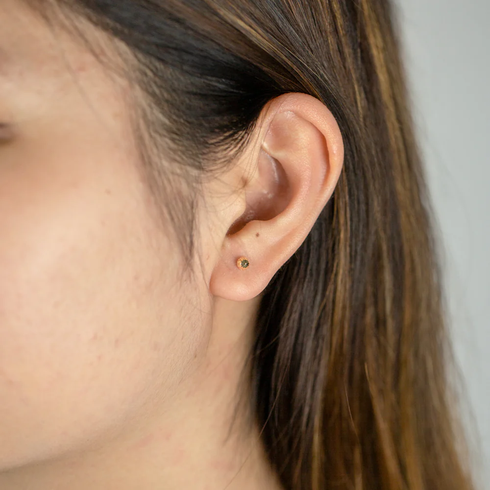 9ct Yellow Gold Round Stud Earrings - Image 2