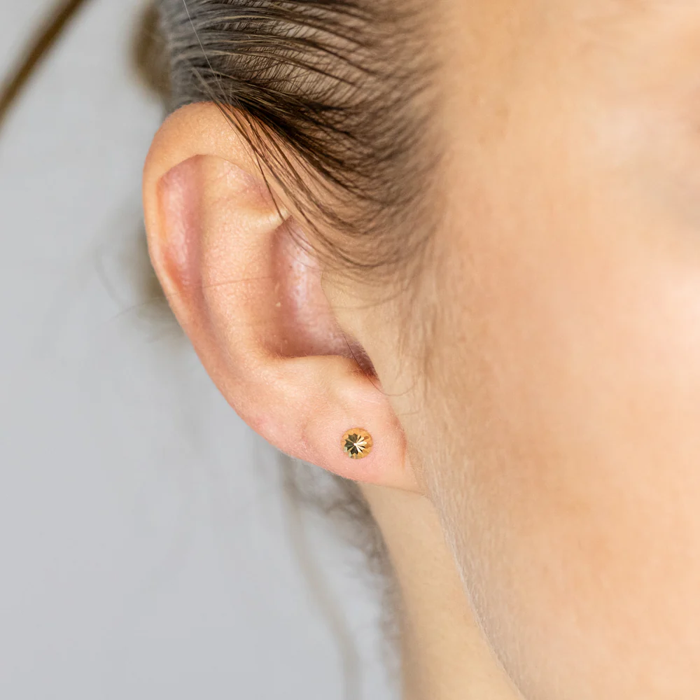 9ct Yellow Gold Round Stud Earrings - Image 3