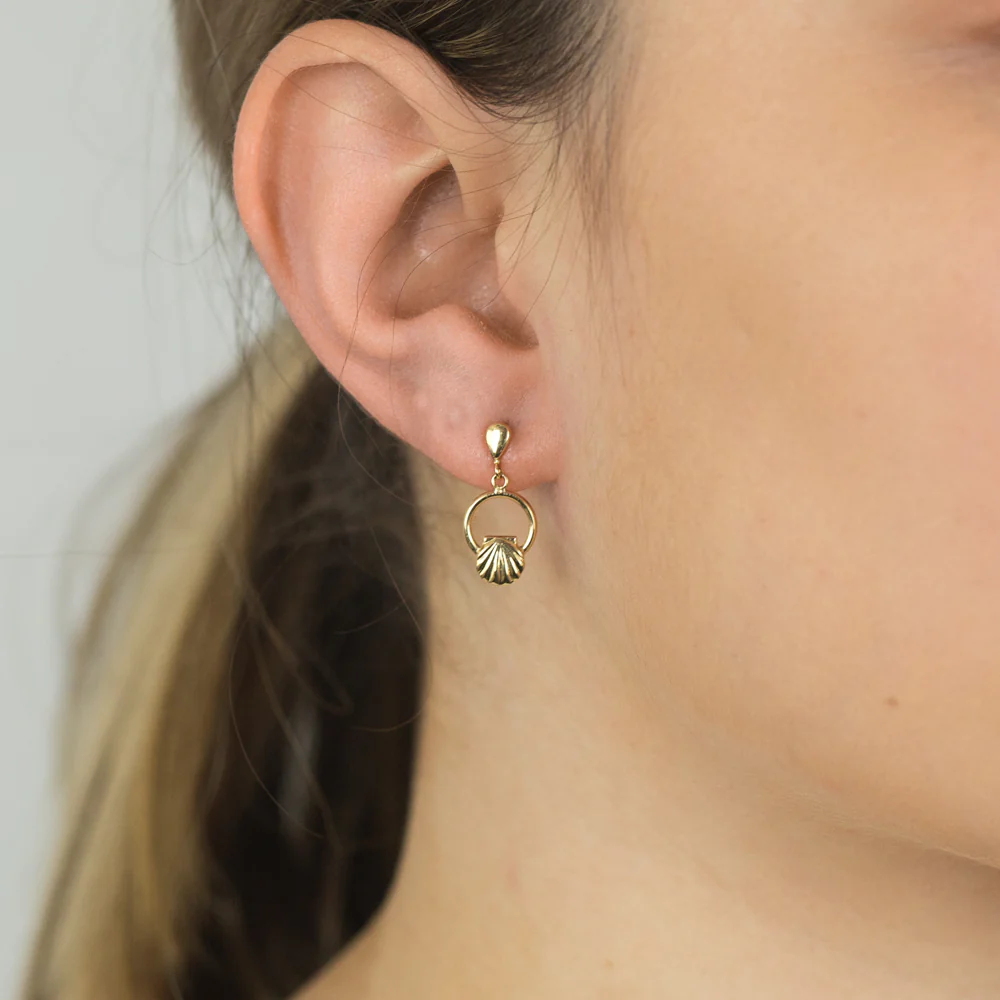 9ct Yellow Gold Scallop Shell Drop Earrings - Image 2