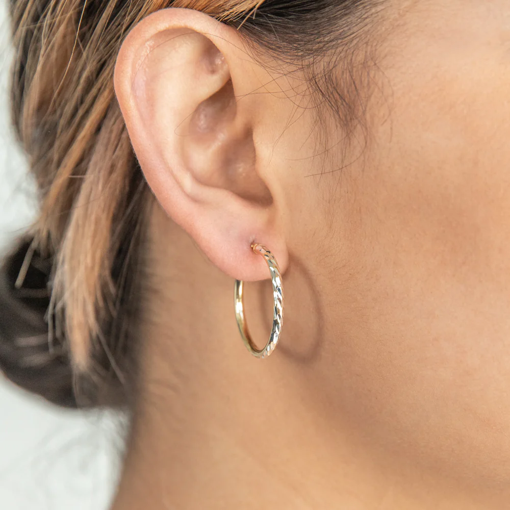 9ct Yellow Gold Silver Filled 20mm Hoop Earrings with diamond cut feature - Image 3