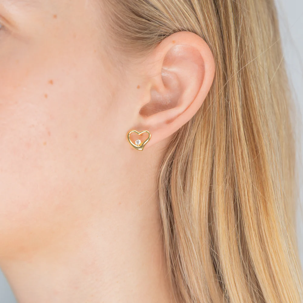 9ct Yellow Gold Silver Filled Cubic Zirconia Pretty Heart Stud Earrings - Image 2