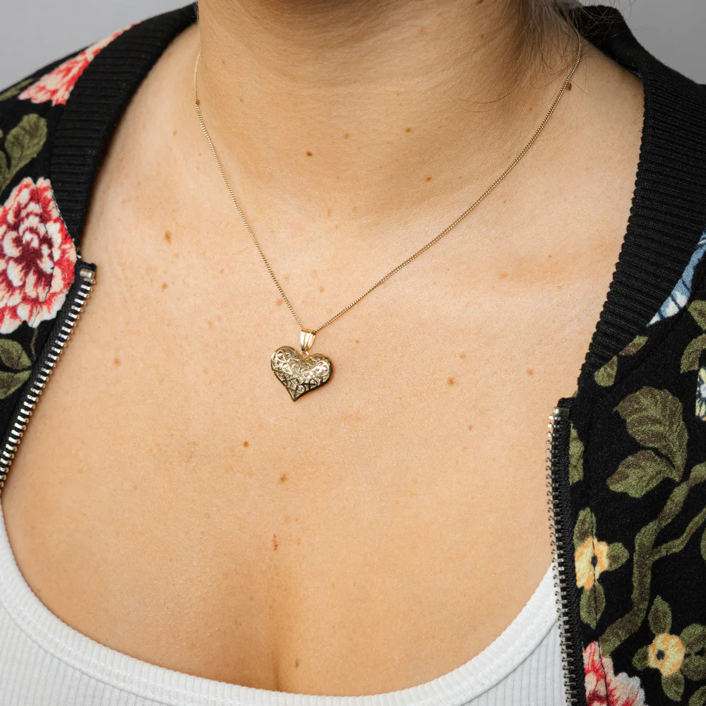 9ct Yellow Gold Silver Filled Diamond Cut Heart Pendant - Image 2