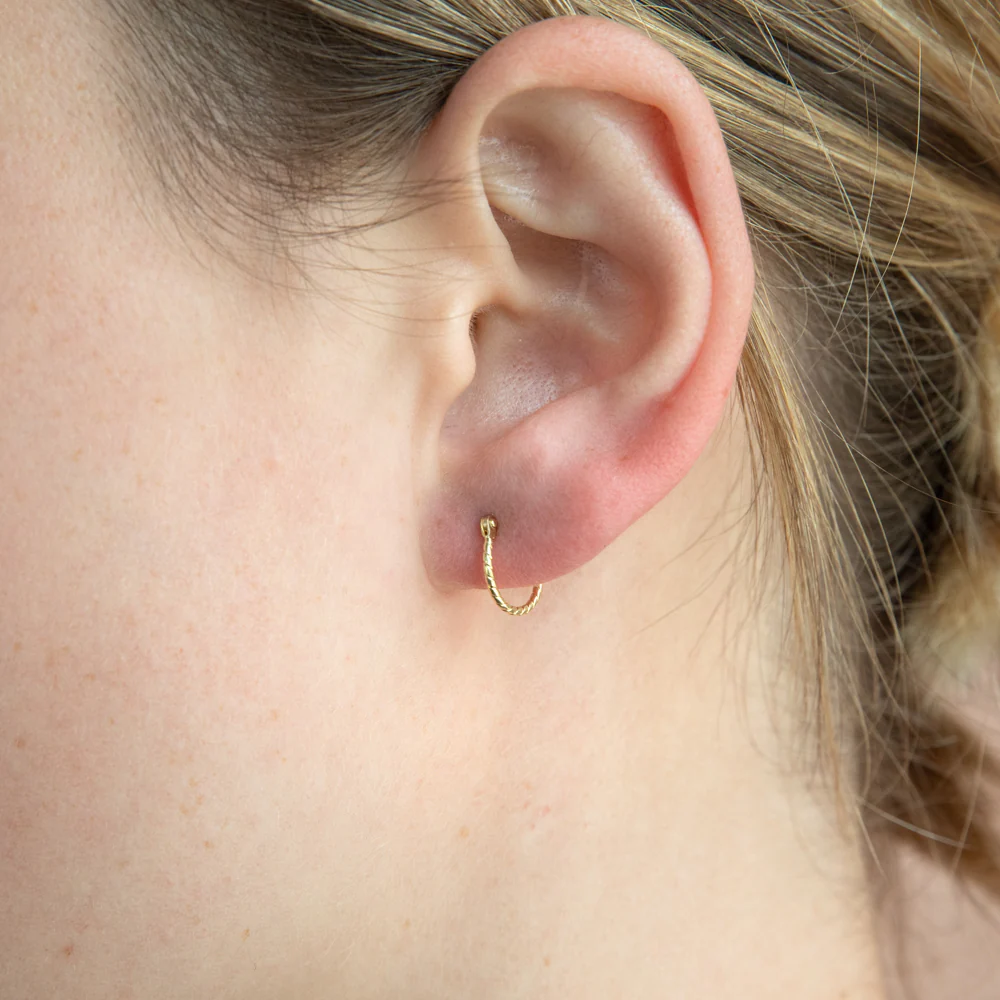 9ct Yellow Gold  Silver Filled Patterned 9mm Hoop - Image 2