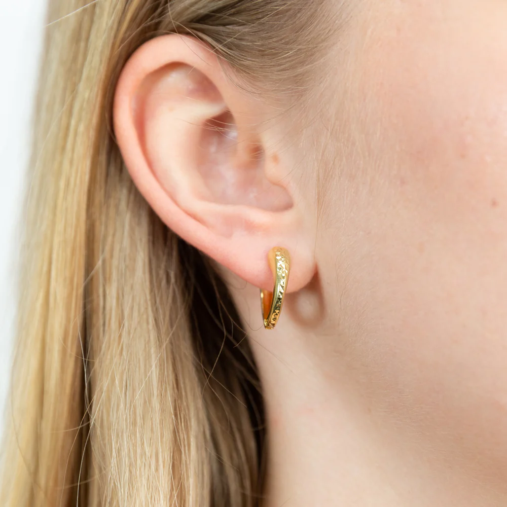 9ct Yellow Gold Silver Filled Patterned Broad Sleeper Earrings - Image 2
