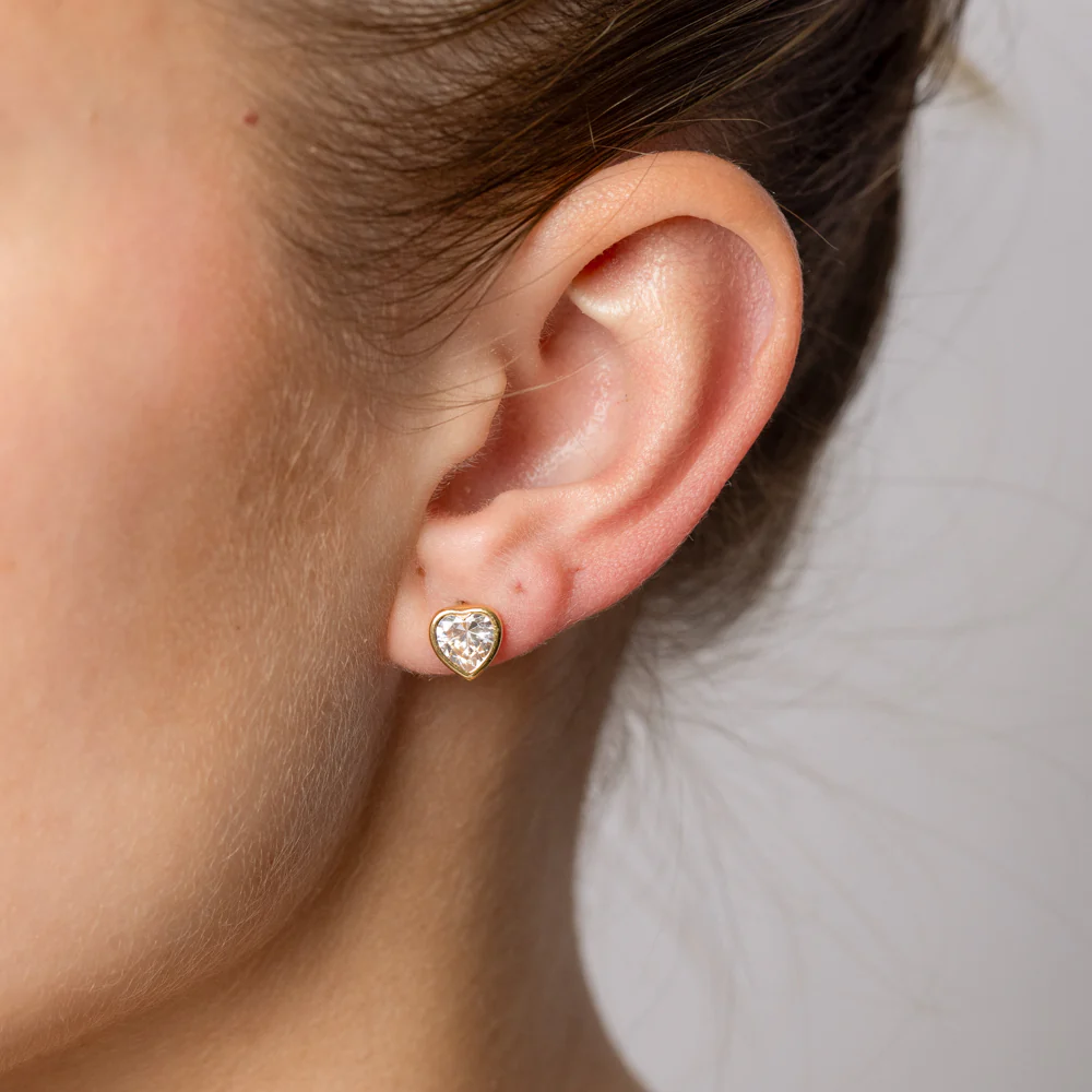 9ct Yellow Gold Silverfilled CZ Heart Stud Earrings - Image 2