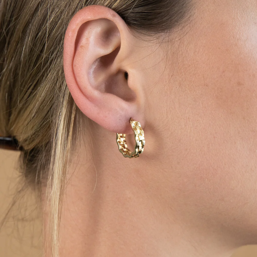 9ct Yellow Gold Silverfilled Diamond Cut Hoop Earrings - Image 3