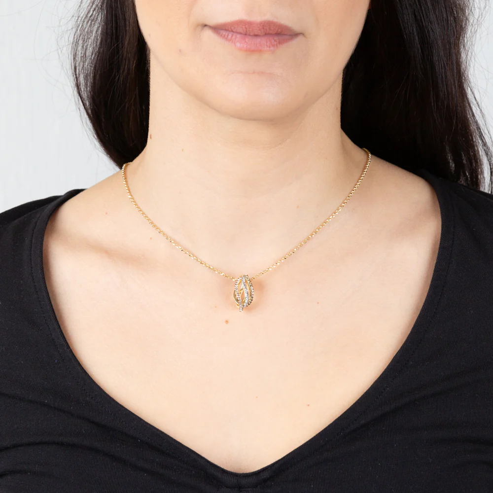 9ct Yellow Gold Silverfilled Elliptical Crystal Pendant On Chain - Image 2