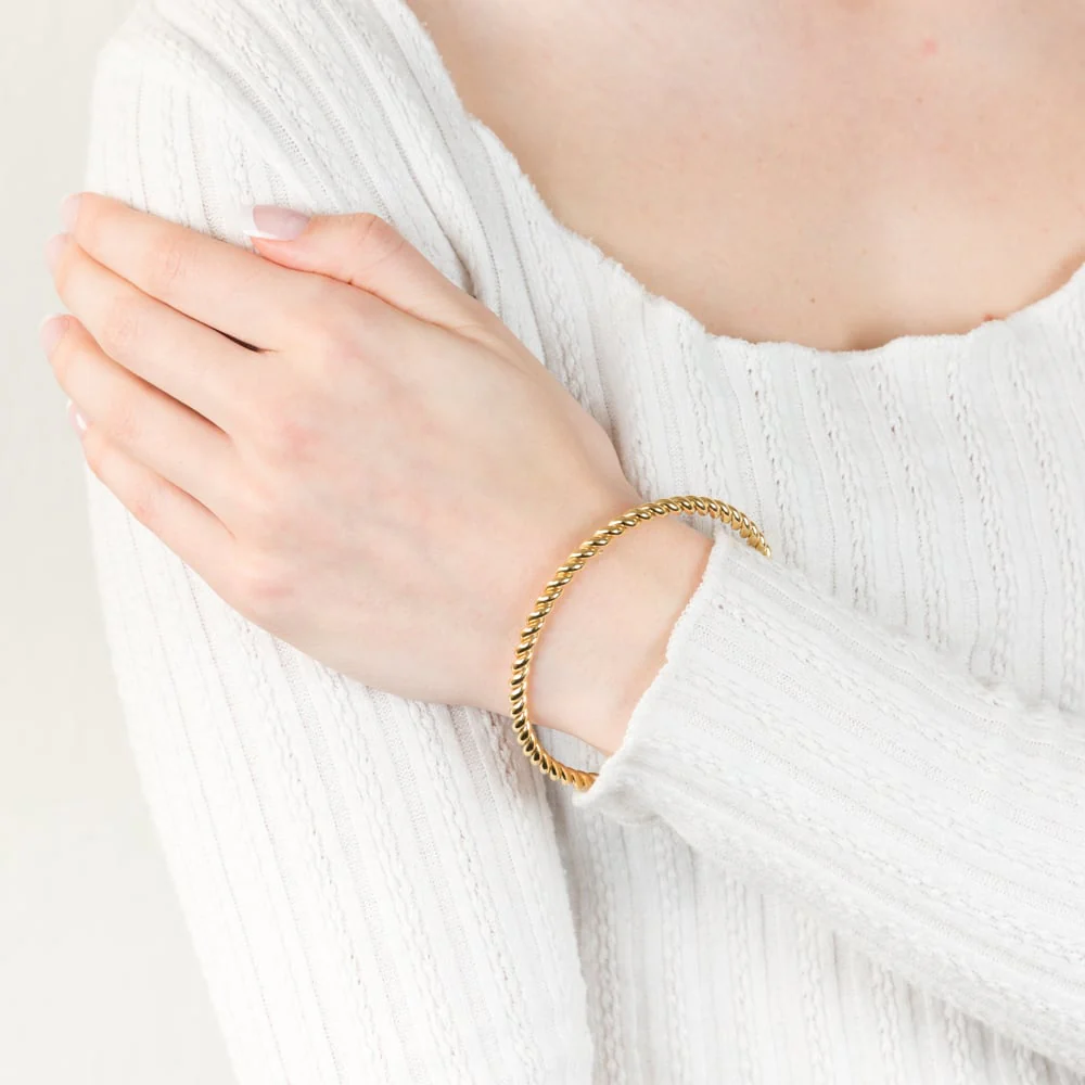 9ct Yellow Gold Silverfilled Fancy Twisted Bangle - Image 2