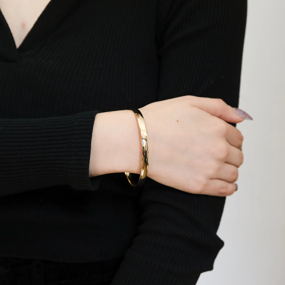 9ct Yellow Gold Silverfilled Light 6mm X 65mm Bangle - Image 2