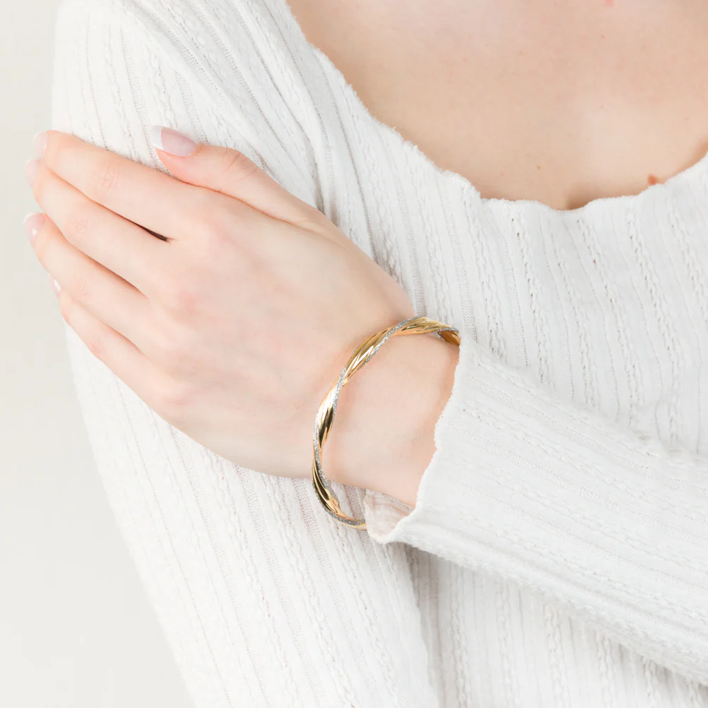 9ct Yellow Gold Silverfilled Stardust Twisted Bangle - Image 2