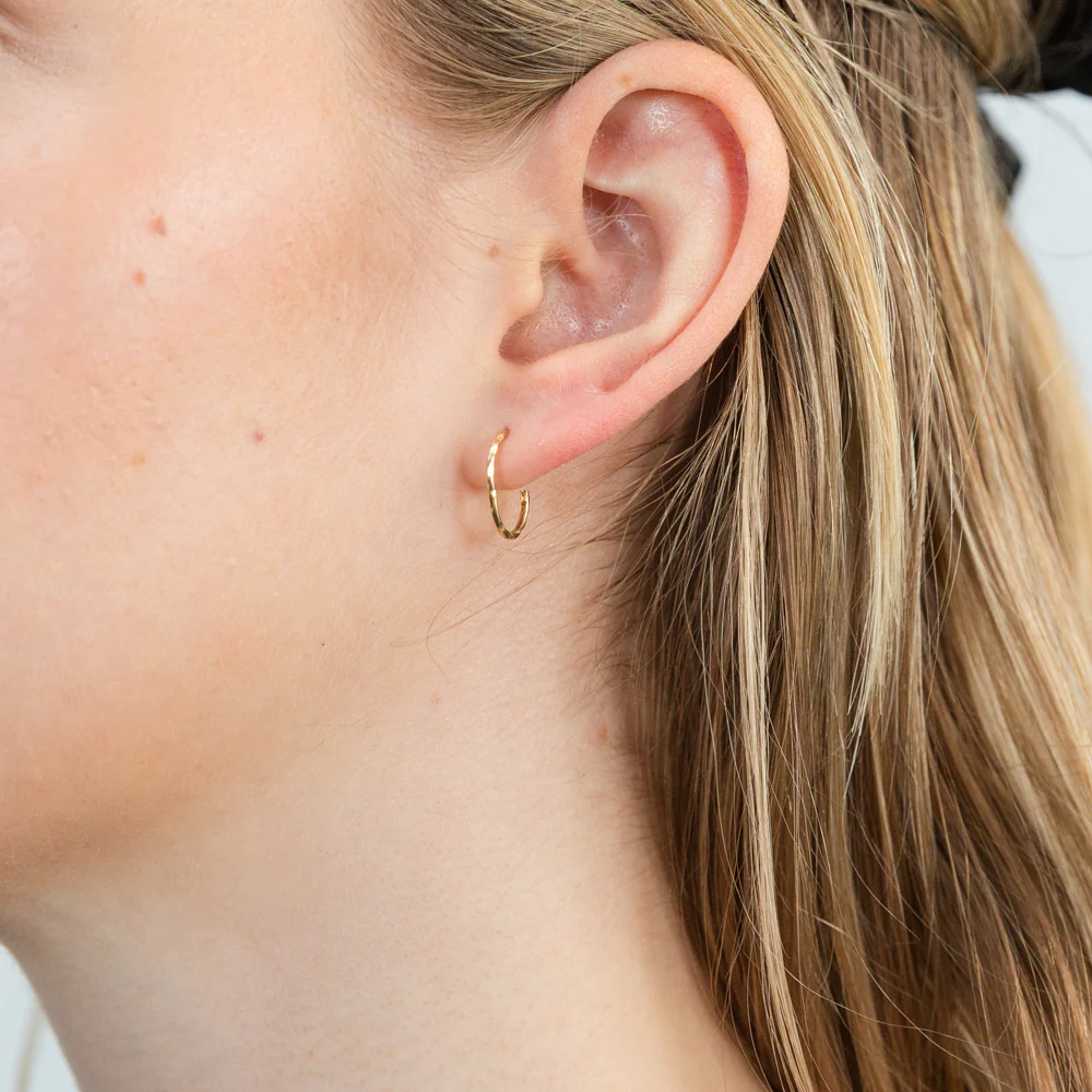 9ct Yellow Gold Sleeper 8mm Facet Earrings - Image 2
