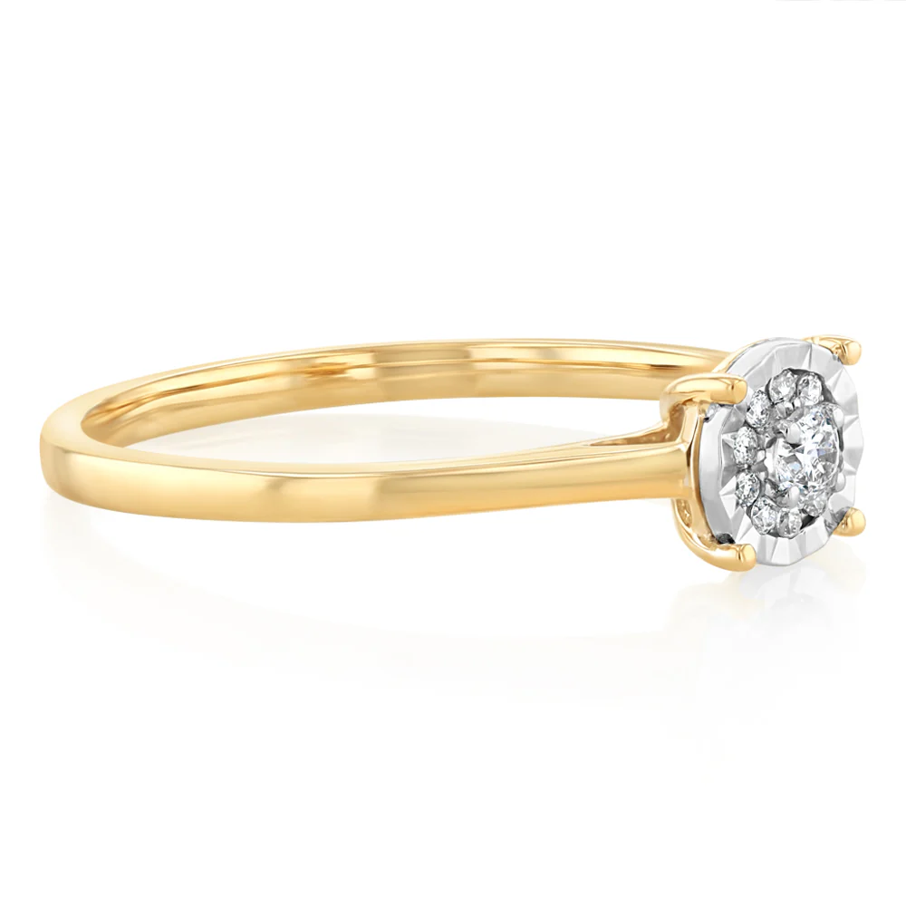 9ct Yellow Gold Solitaire Diamond Ring - Image 2