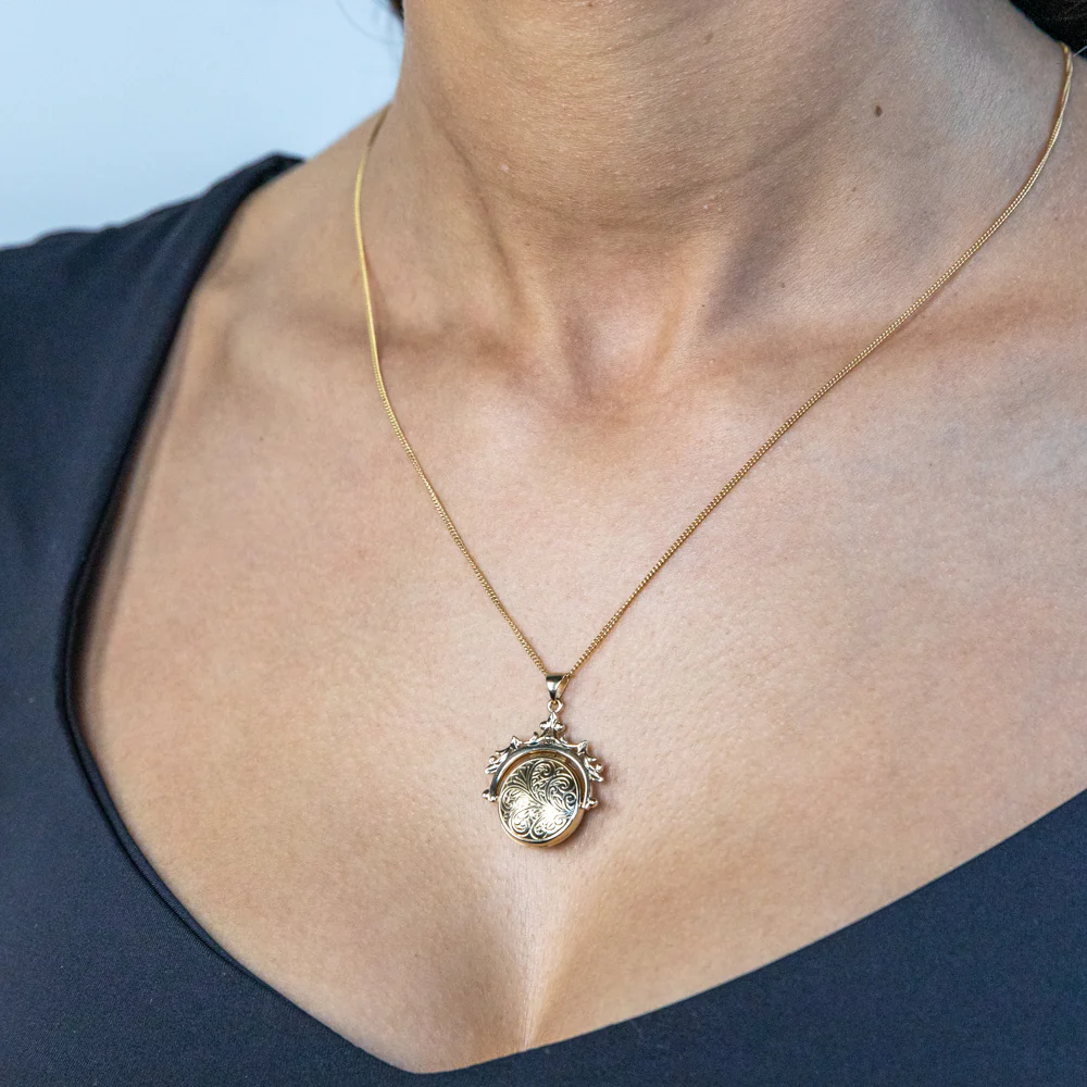 9ct Yellow Gold Spinner Locket Pendant - Image 3