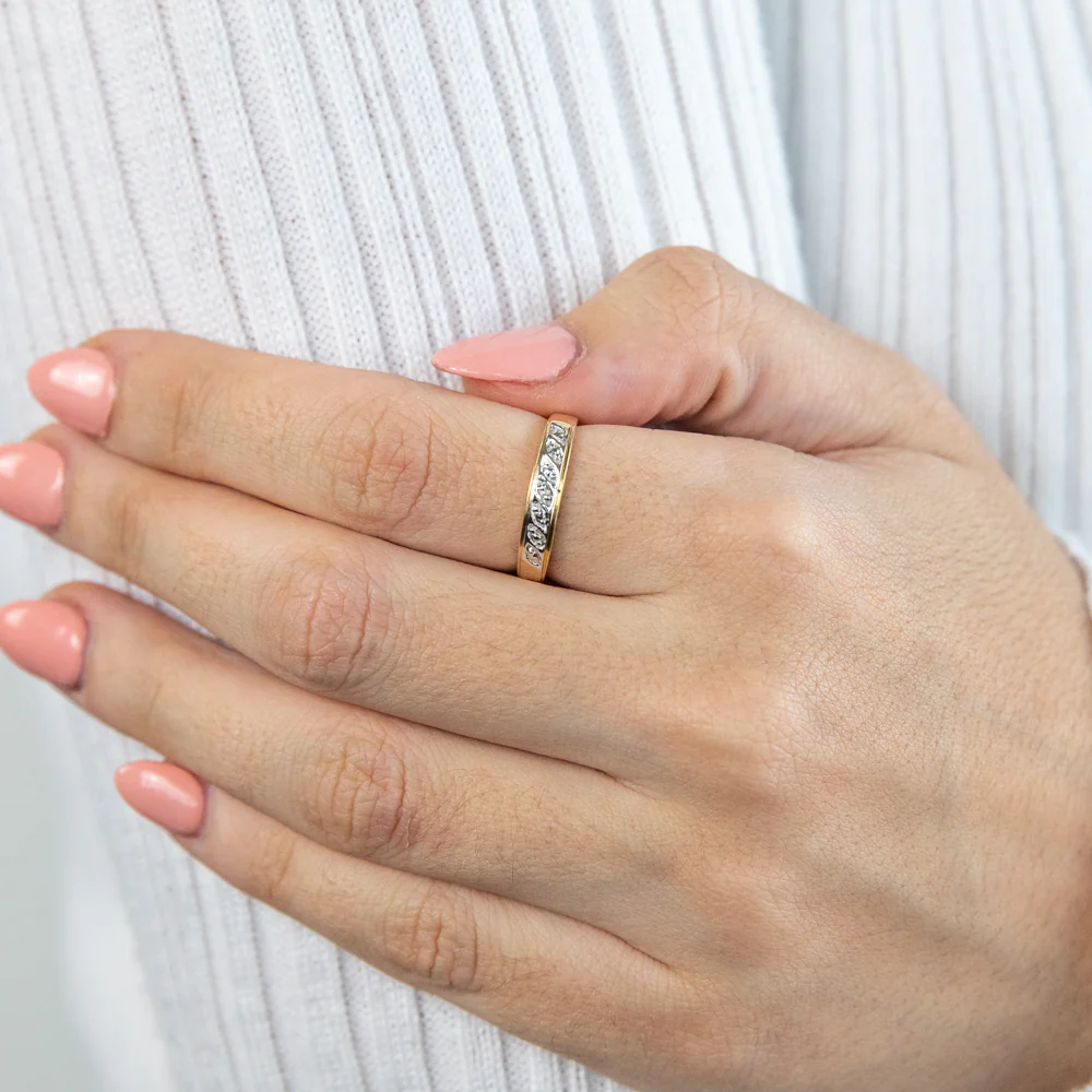 9ct Yellow Gold Sublime Diamond Ring - Image 3
