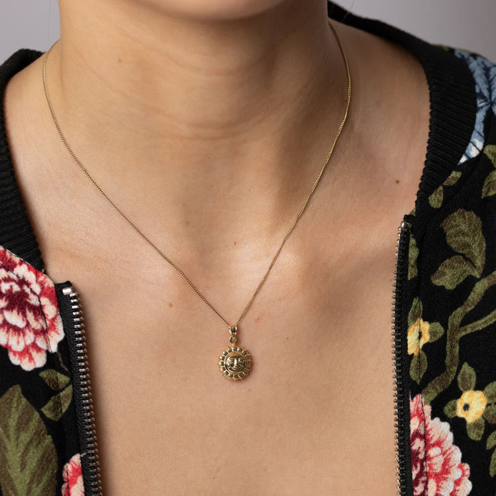 9ct Yellow Gold Sun Pendant - Image 2