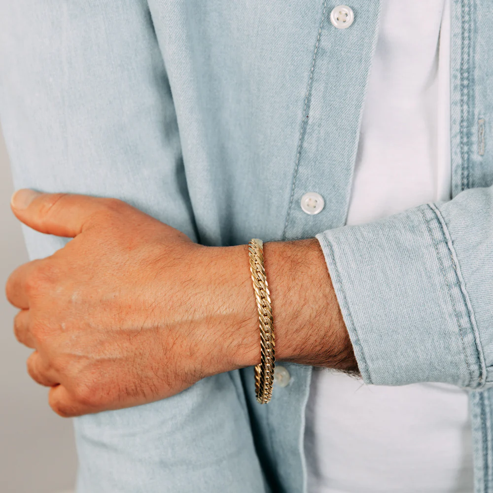 9ct Yellow Gold Textured Herringbone Hollow Chain 21cm Bracelet - Image 3