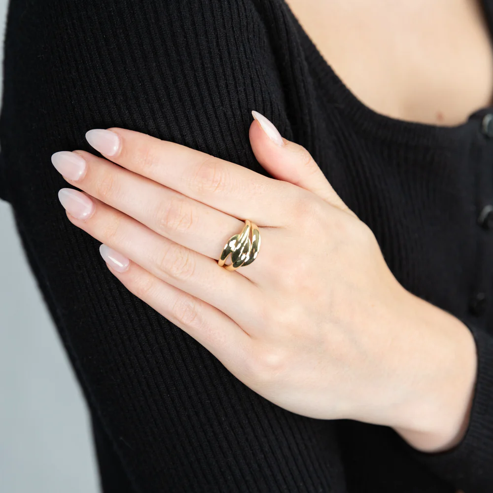 9ct Yellow Gold Twist Ring - Image 3