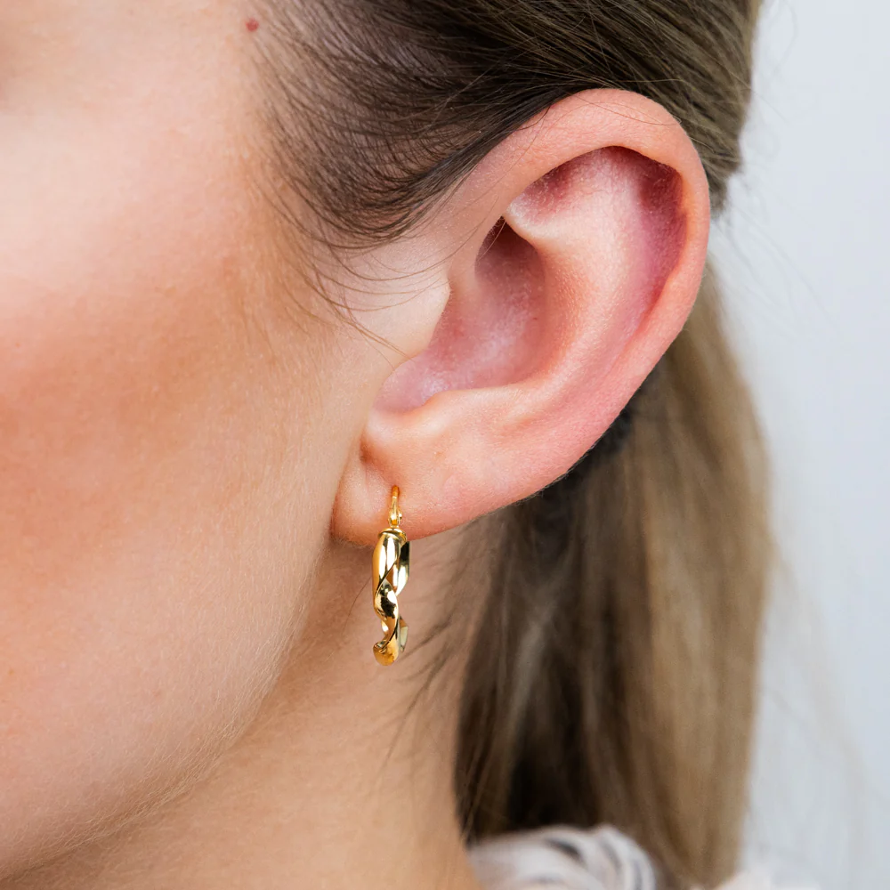 9ct Yellow Gold Twisted 15mm Hoop Earrings - Image 2