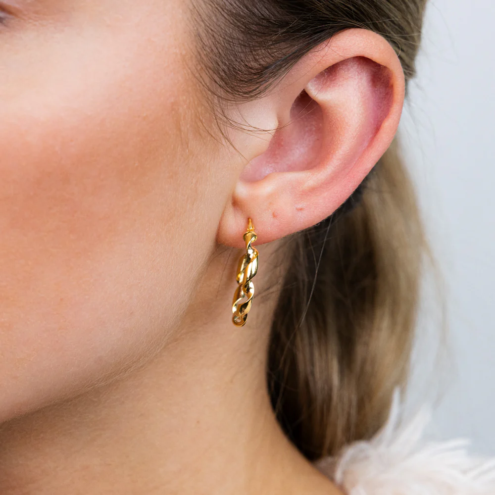 9ct Yellow Gold Twisted 20mm Hoop Earrings - Image 2