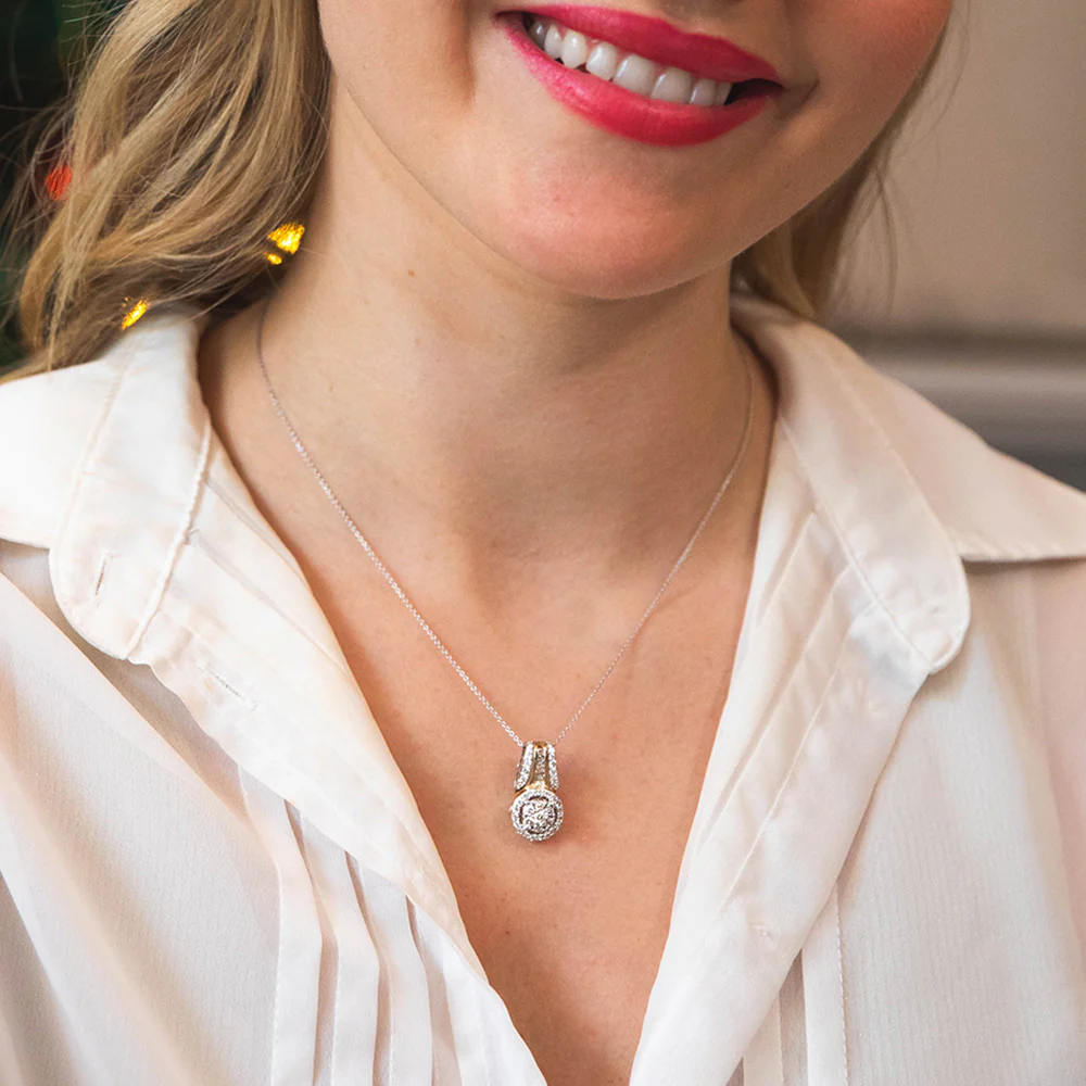 9ct Yellow Gold & White Gold Diamond Pendant With Chain - Image 2