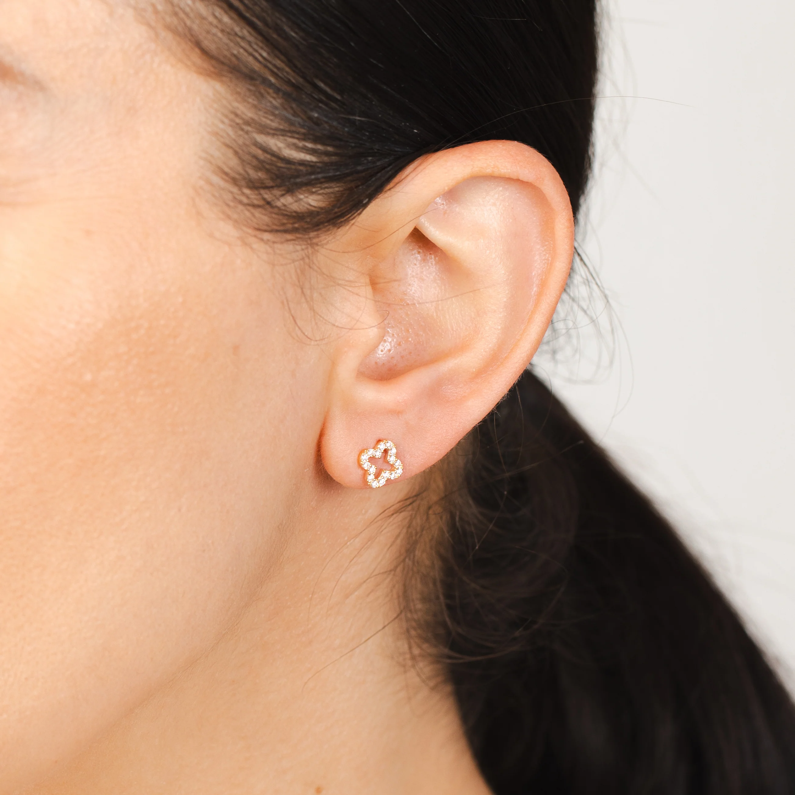 9ct Yellow Gold Zirconia Open Flower Stud Earrings - Image 2