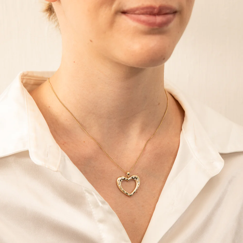 9ct Yellow Gold Zirconia Open Heart Pendant - Image 2