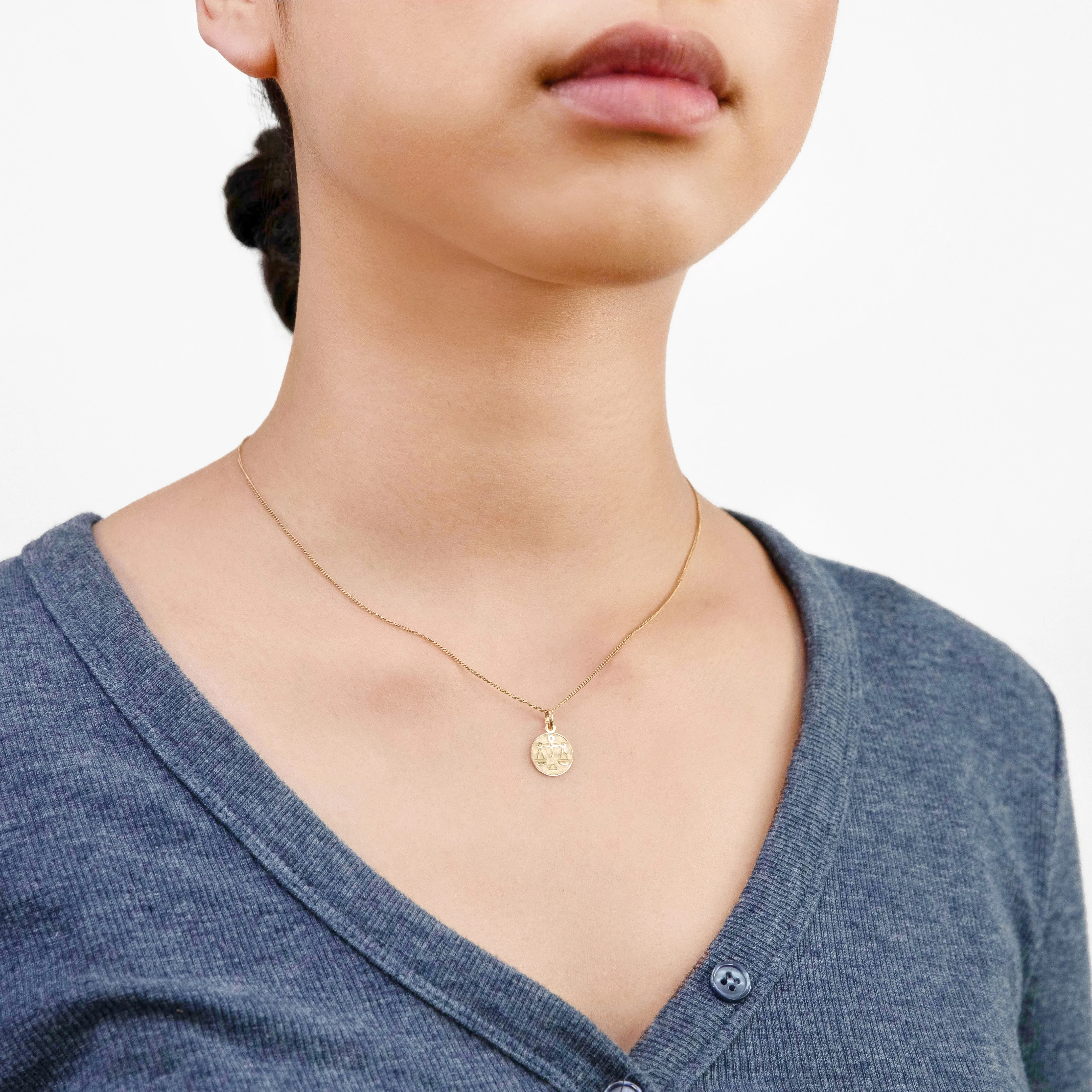 9ct Yellow Gold Zodiac Libra Pendant - Image 2