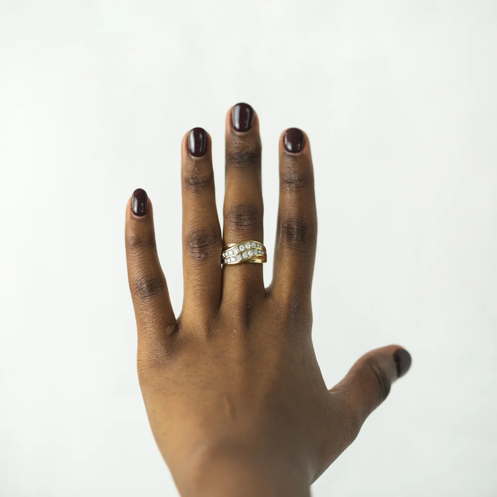 9ct Yellow Gold1/2 Carat  Diamond Ring Set with 18 Stunning Brilliant Diamonds - Image 2