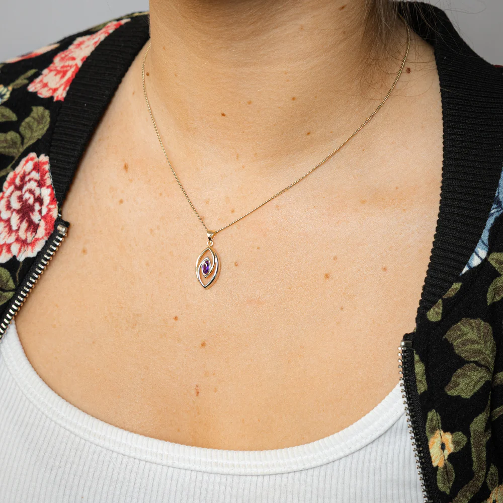 Amethyst Pendant in 9ct Yellow Gold - Image 2