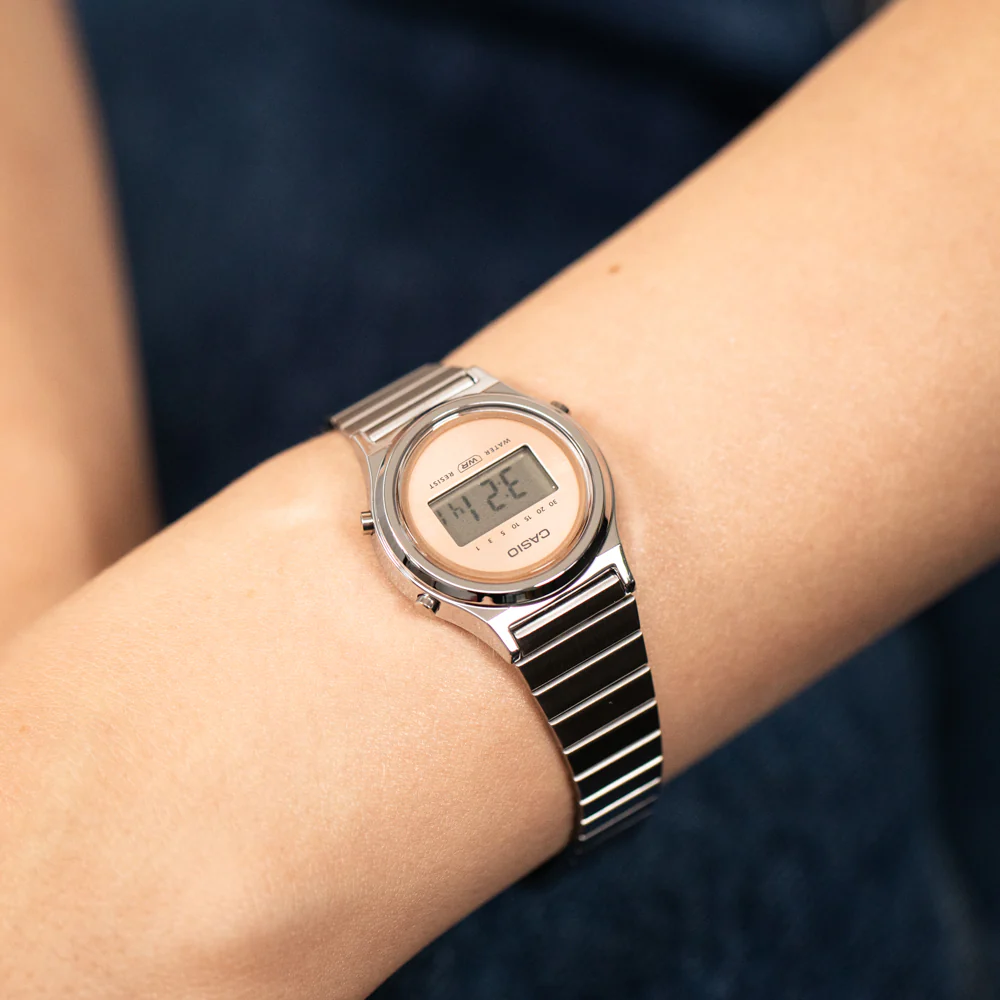 Casio LA700WE-4A Tranquil Urban Digital - Image 2